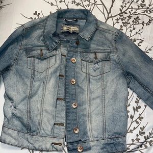 Jean jacket, size M, light washed denim!